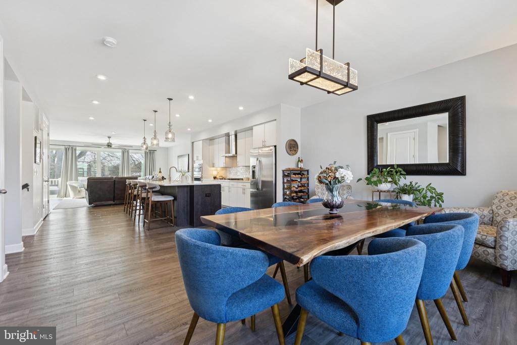 Alexandria, Virginia, 22306, United States, 3 Bedrooms Bedrooms, ,4 BathroomsBathrooms,Residential,For Sale,2019701