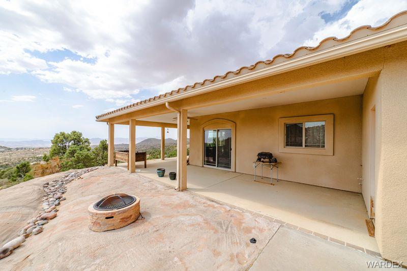 Kingman, Arizona, 86401, United States, 3 Bedrooms Bedrooms, ,2 BathroomsBathrooms,Residential,For Sale,1980873