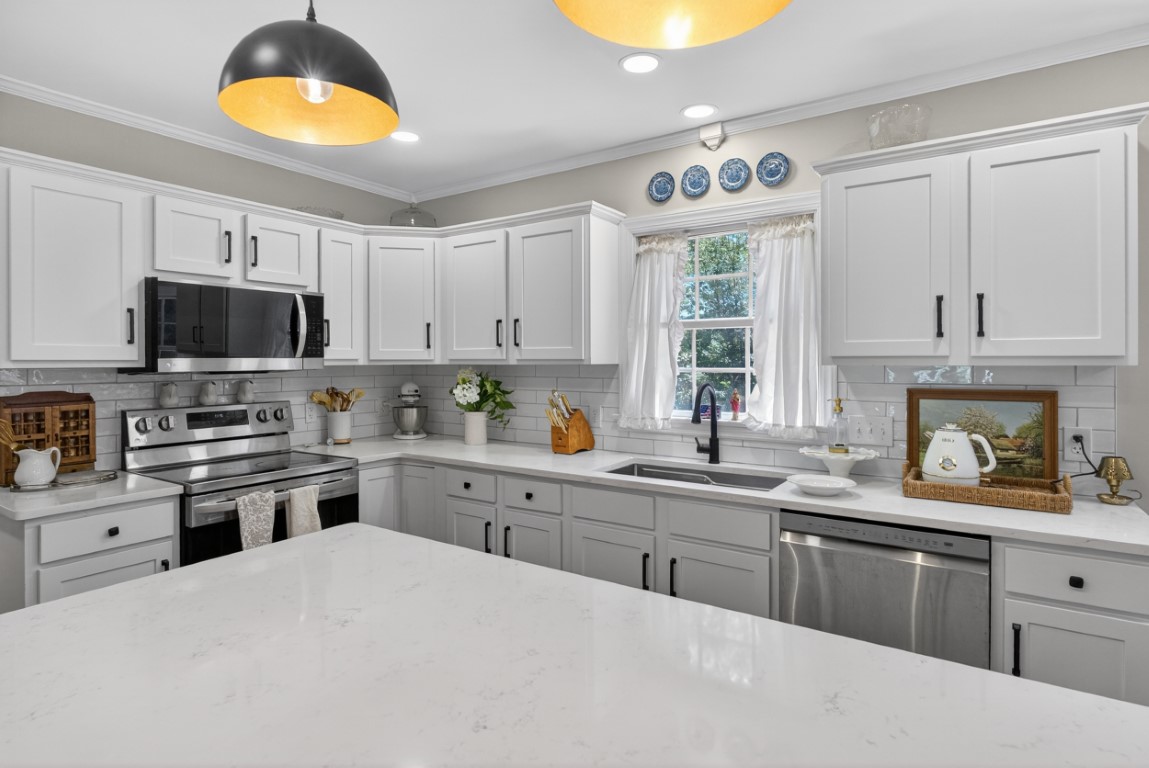 Forest, Virginia, 24551, United States, 4 Bedrooms Bedrooms, ,4 BathroomsBathrooms,Residential,For Sale,2048655