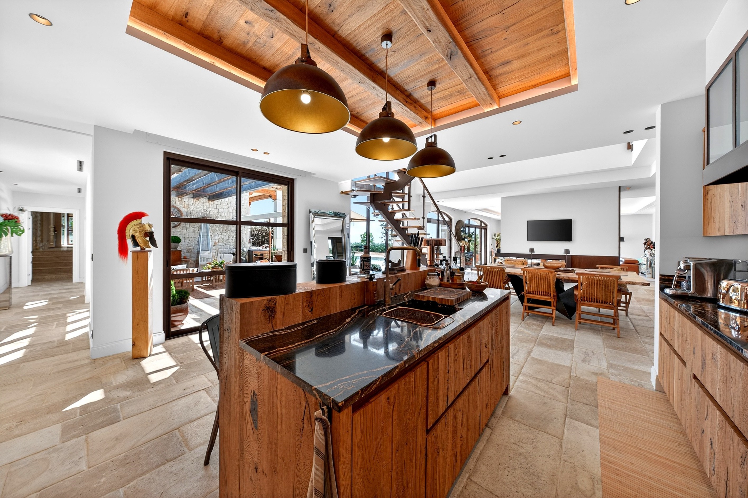  Roquefort-les-Pins villa with pool, 4 bedrooms and open views near Nice airport… - 物件實景