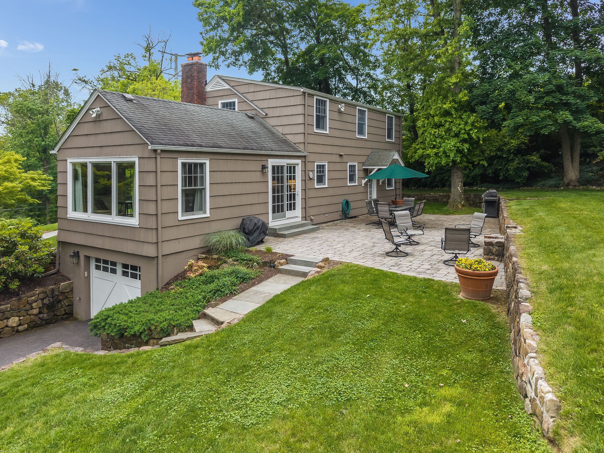 Chatham, New Jersey, 07928, United States, 5 Bedrooms Bedrooms, ,2 BathroomsBathrooms,Residential,For Sale,2033106