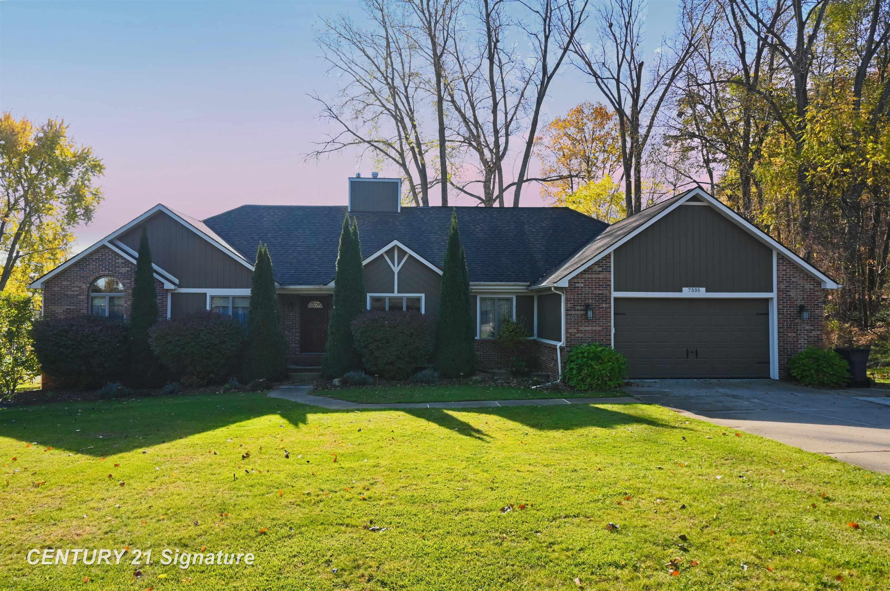Fenton, Michigan, 48430, United States, 6 Bedrooms Bedrooms, ,4 BathroomsBathrooms,Residential,For Sale,1976063