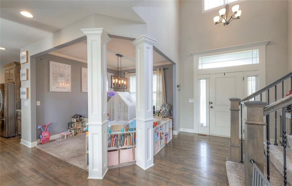 Olathe, Kansas, 66062, United States, 4 Bedrooms Bedrooms, ,4 BathroomsBathrooms,Residential,For Sale,1992047