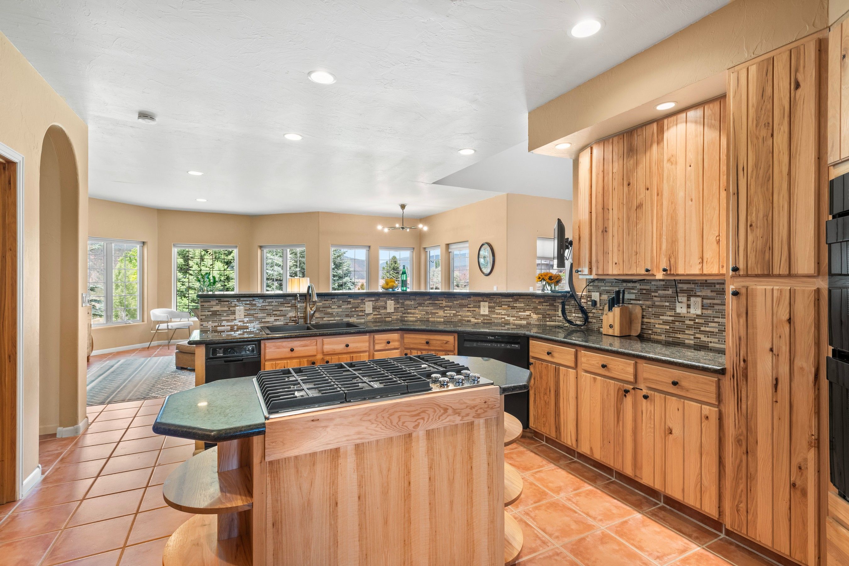  Move-In Ready Mountain Living - 物件實景