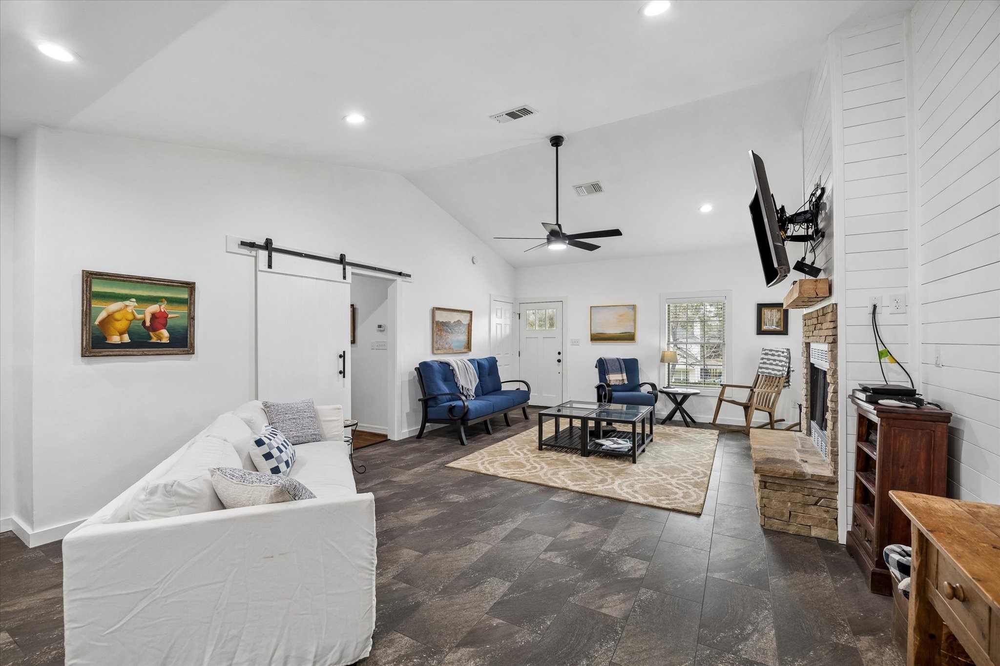  90 Twinstone Circle - 物件實景