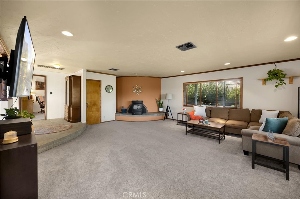 Wrightwood, California, 92397, United States, 5 Bedrooms Bedrooms, ,3 BathroomsBathrooms,Residential,For Sale,1975800