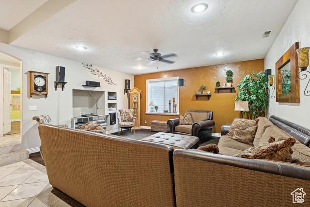 Highland, Utah, 84003, United States, 6 Bedrooms Bedrooms, ,4 BathroomsBathrooms,Residential,For Sale,1978423