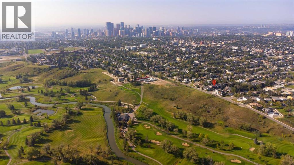 CALGARY, Alberta, T2E 2A7, CA, 5 Bedrooms Bedrooms, ,3 BathroomsBathrooms,Residential,For Sale,1947976