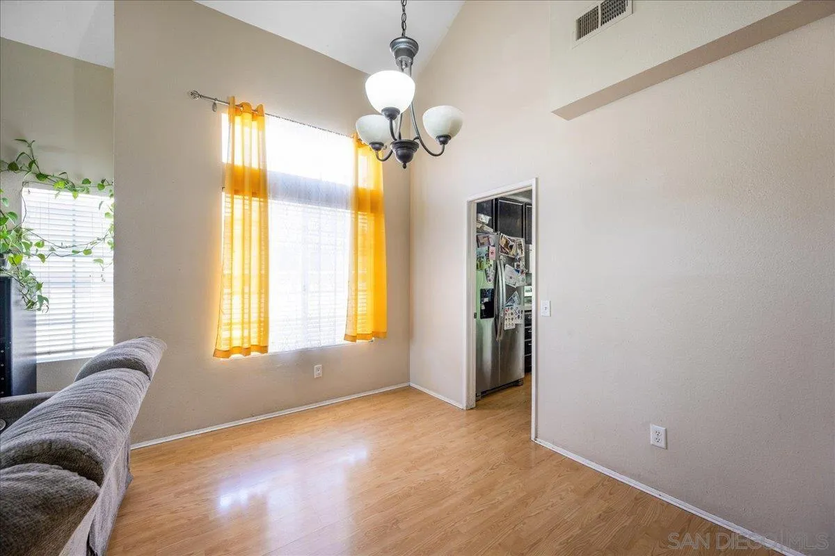 Temecula, California, 92591, United States, 4 Bedrooms Bedrooms, ,3 BathroomsBathrooms,Residential,For Sale,1877414