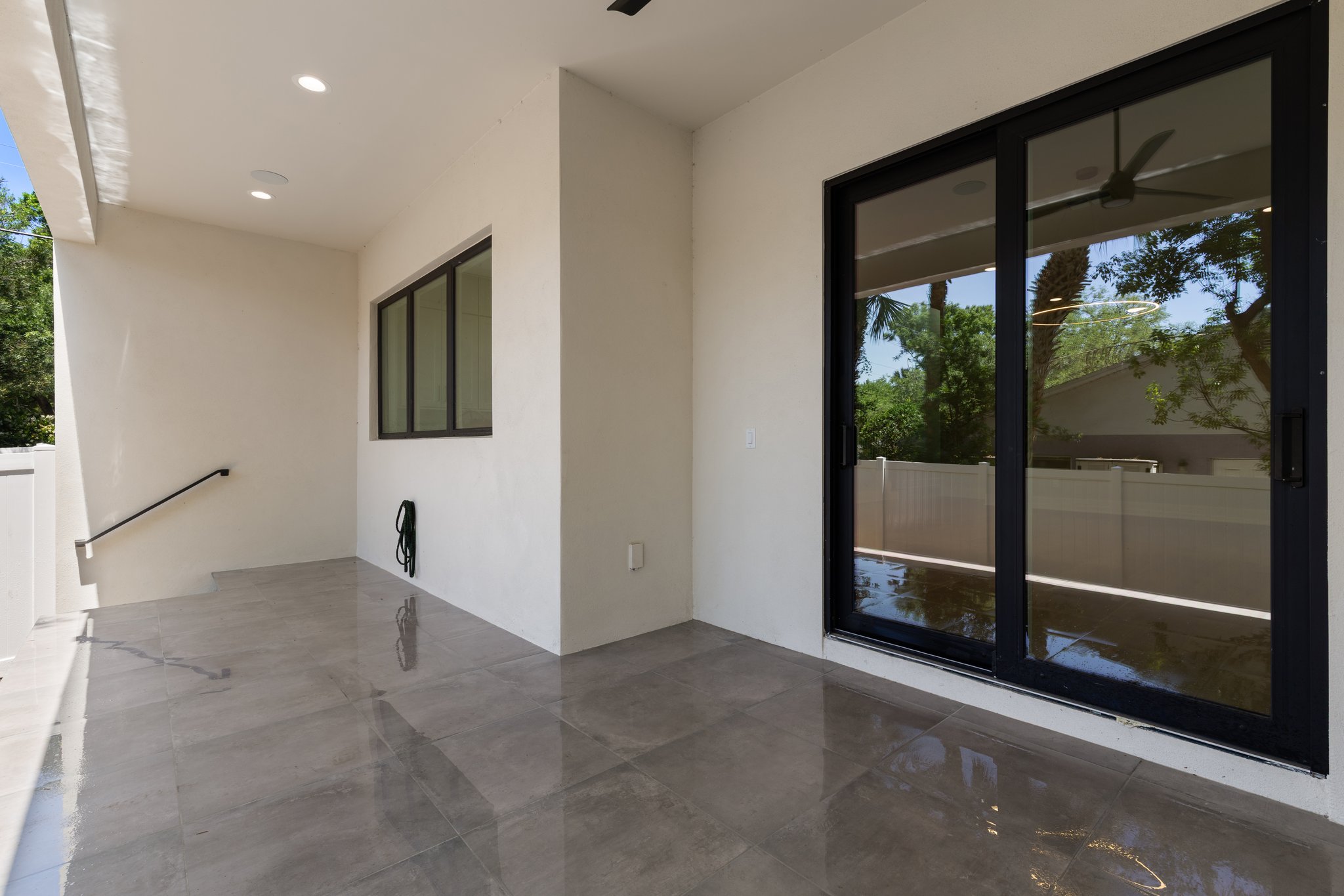 Tampa, Florida, 33609, United States, 3 Bedrooms Bedrooms, ,4 BathroomsBathrooms,Residential,For Sale,1900707