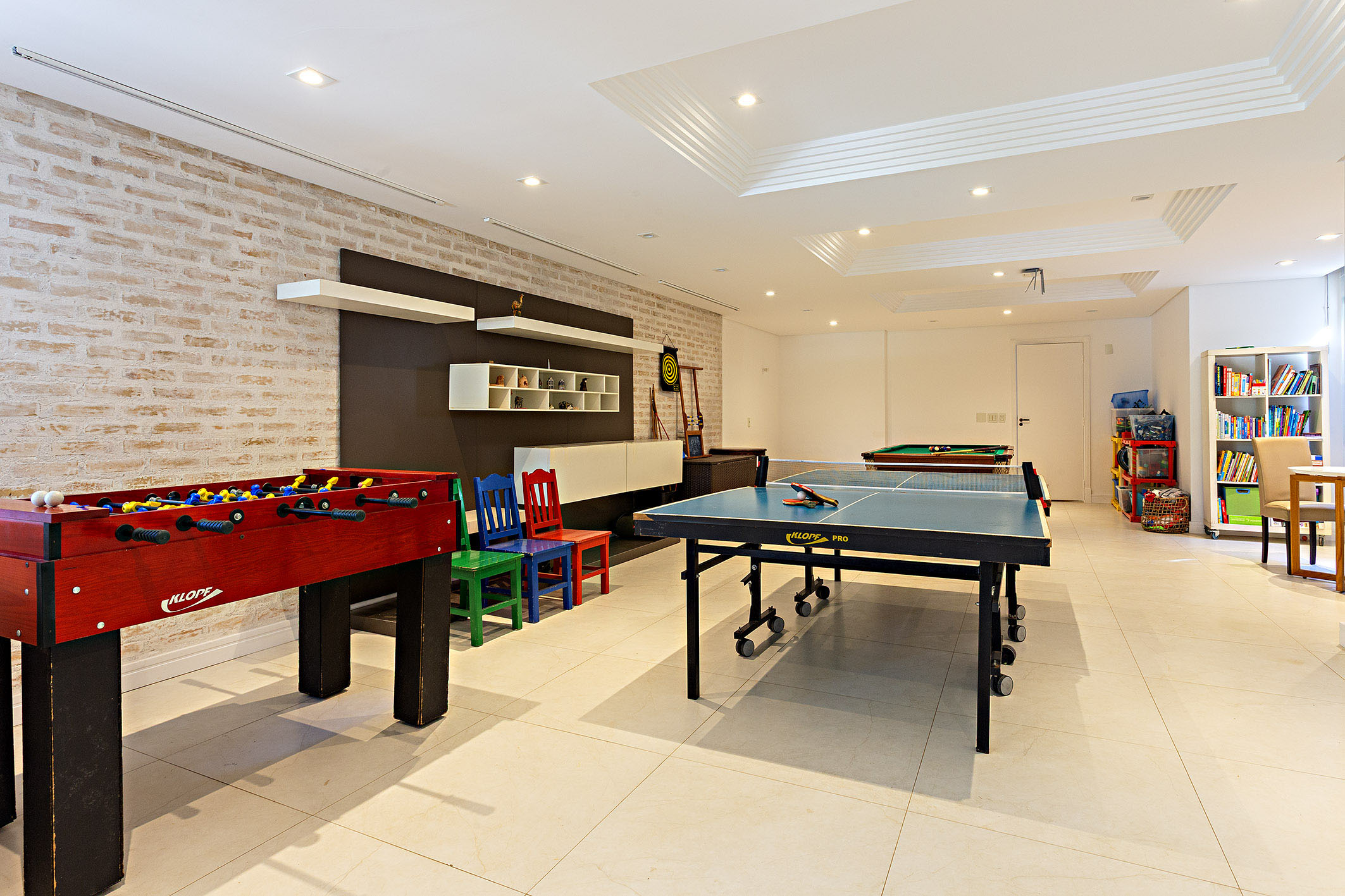  Family Residence with Garden and Pool near Parque do Cordeiro - 物件實景