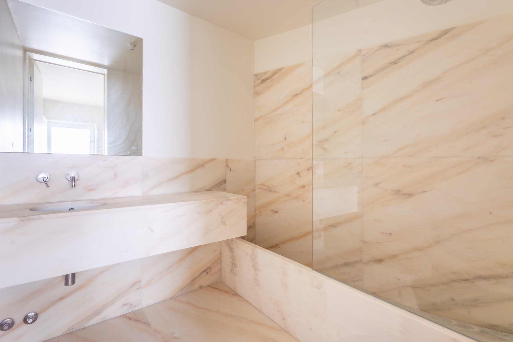  Duplex, 2 bedrooms, for Sale - 物件實景
