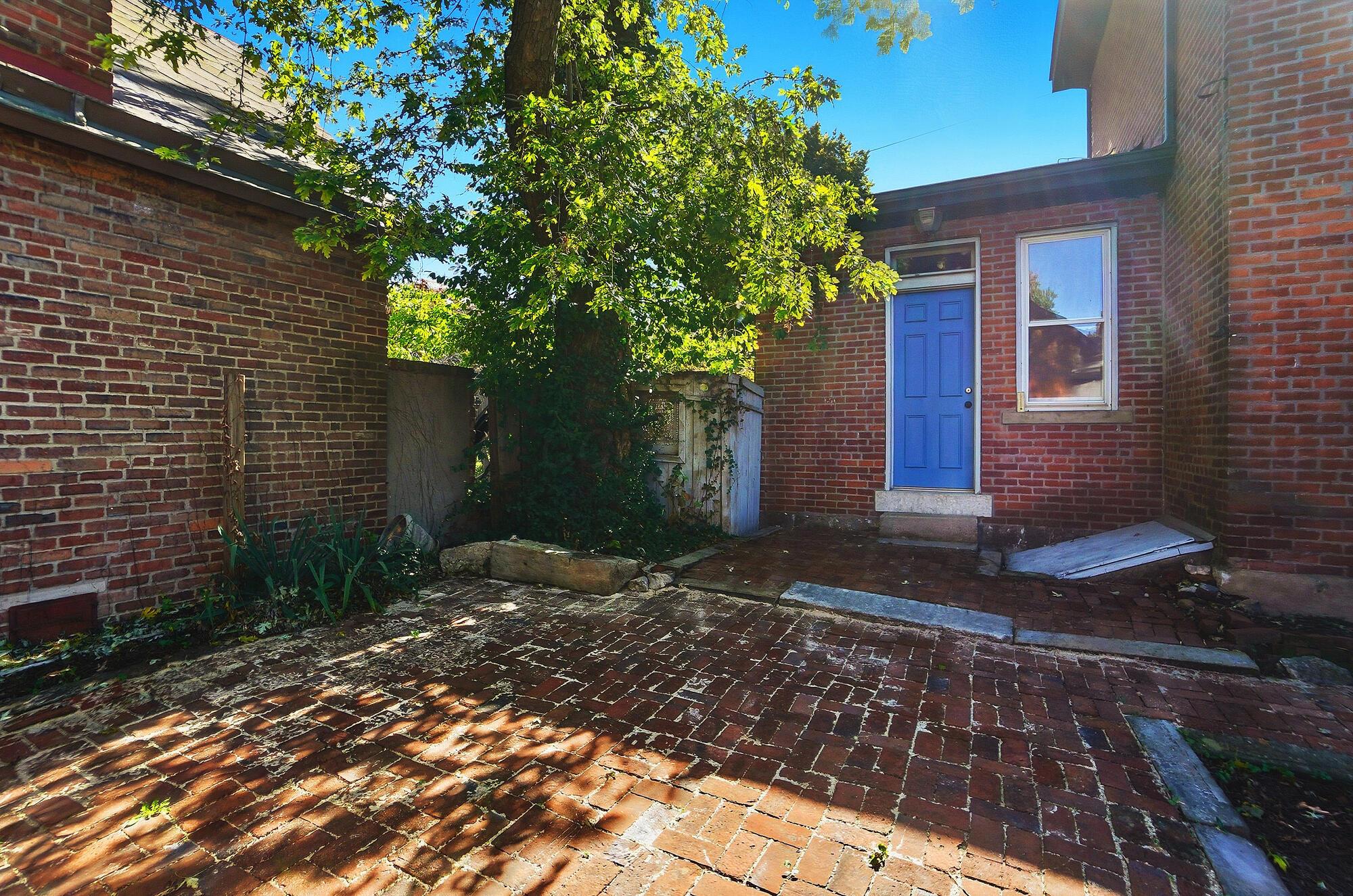 Columbus, Ohio, 43206, United States, 2 Bedrooms Bedrooms, ,2 BathroomsBathrooms,Residential,For Sale,1970918