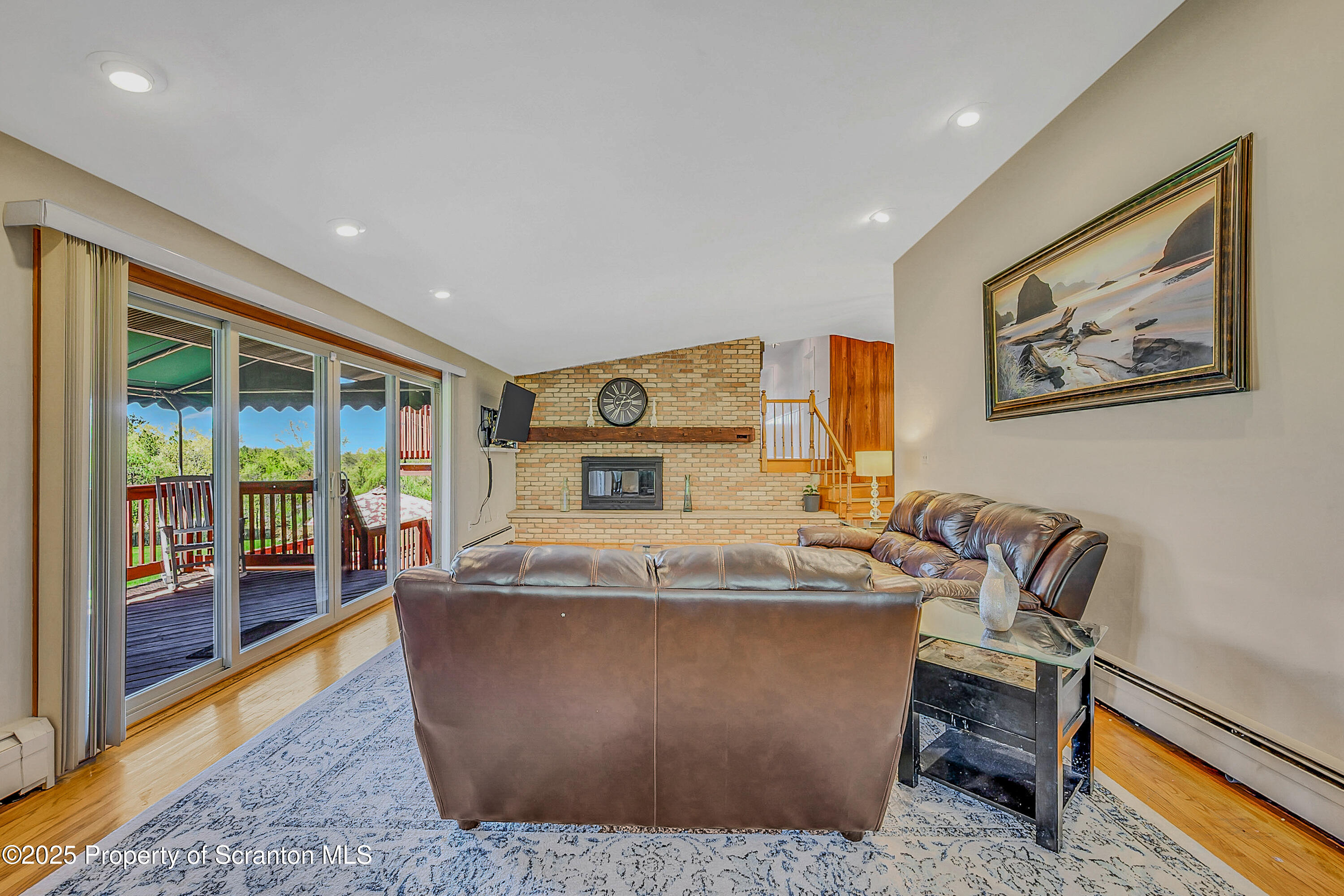 Clarks Summit, Pennsylvania, 18411, United States, 5 Bedrooms Bedrooms, ,4 BathroomsBathrooms,Residential,For Sale,1971485