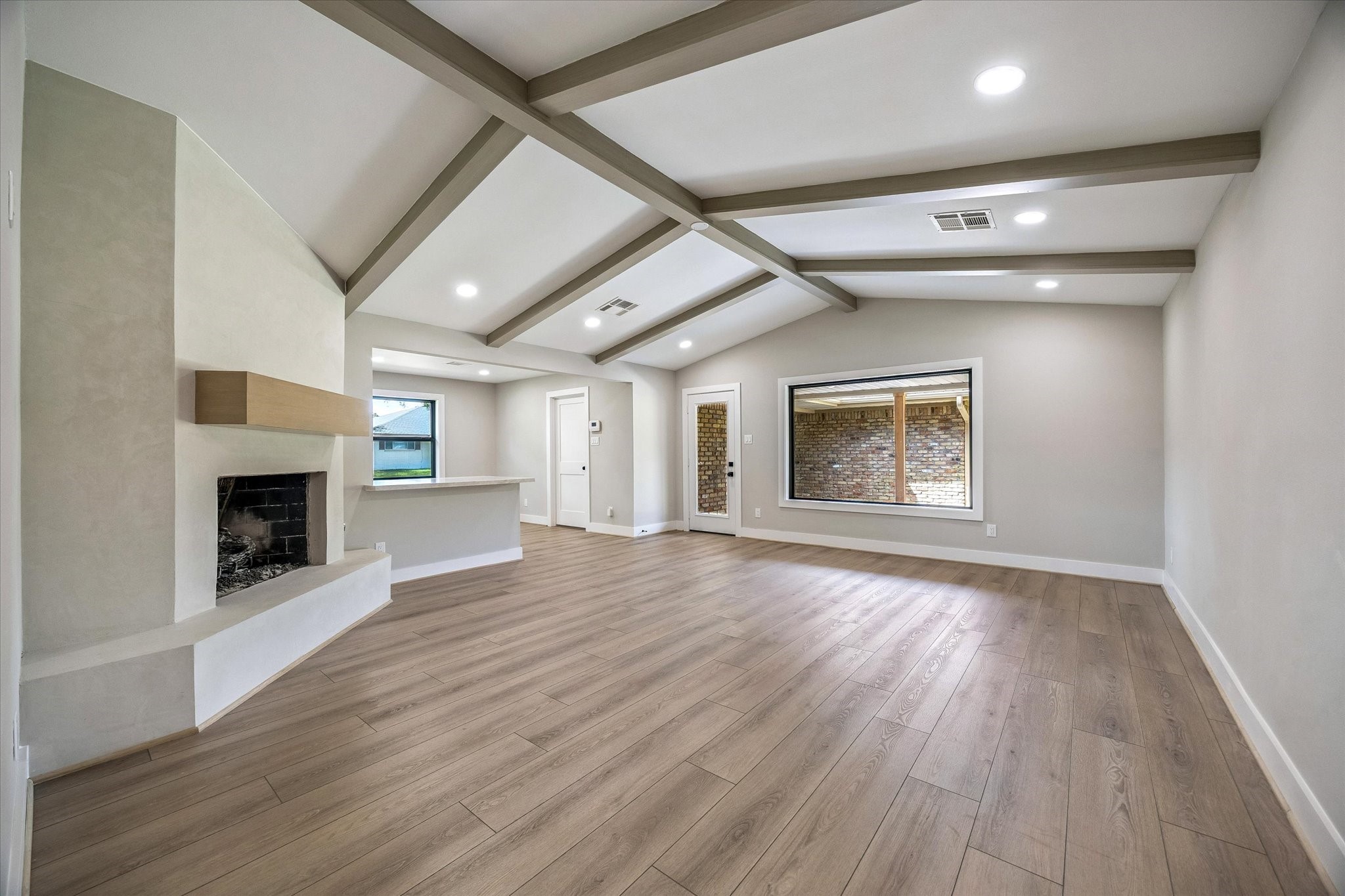  6234 Yarwell Drive - 物件實景