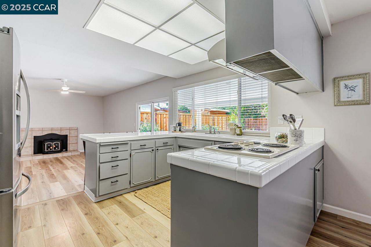 Concord, California, 94521, United States, 3 Bedrooms Bedrooms, ,2 BathroomsBathrooms,Residential,For Sale,1902059