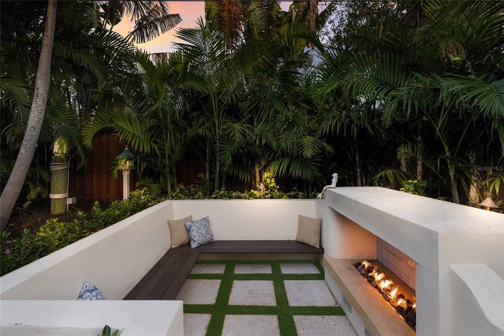 Sarasota, Florida, 34234, United States, 3 Bedrooms Bedrooms, ,3 BathroomsBathrooms,Residential,For Sale,1989538