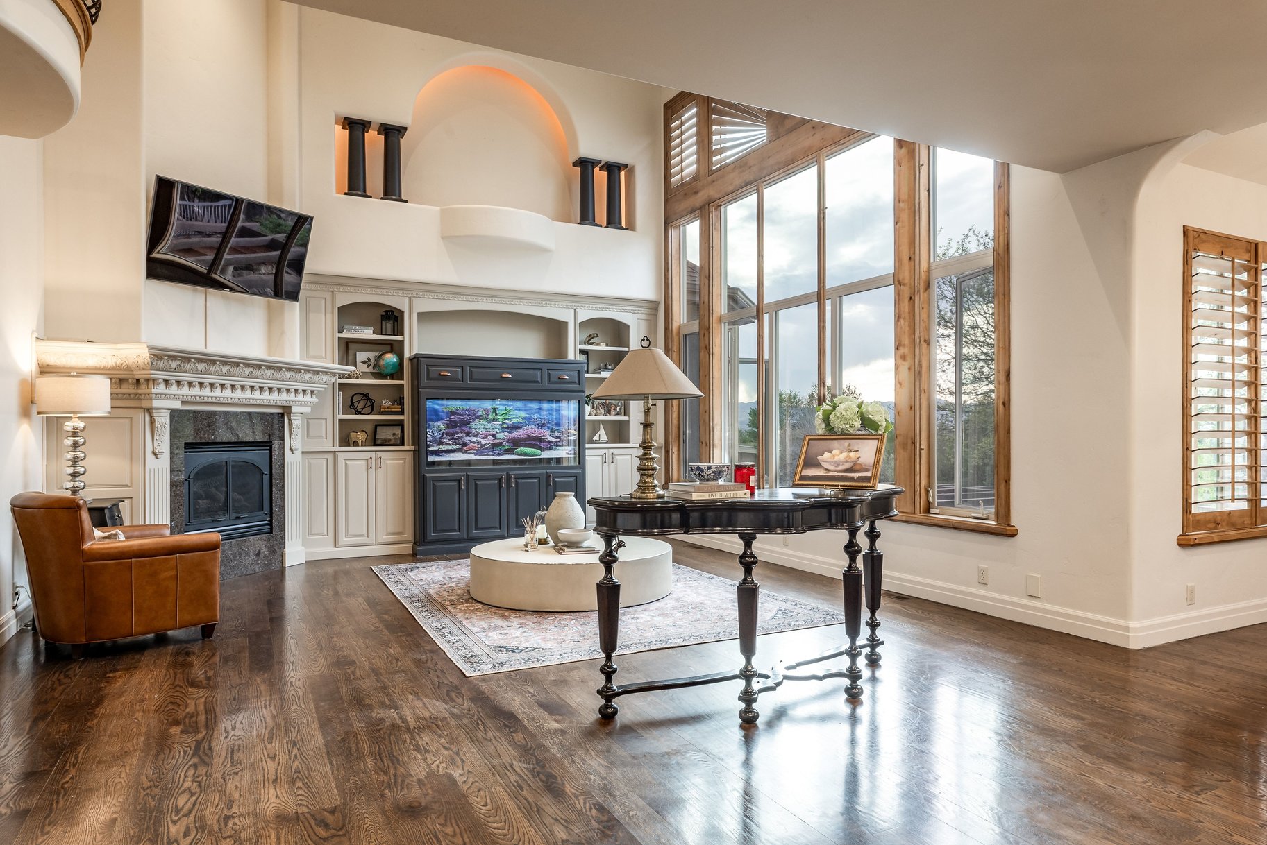  Custom 2-Story Parade Home with Dolphin Bolderscape Grotto Pool & 6 Car Garage - 物件實景