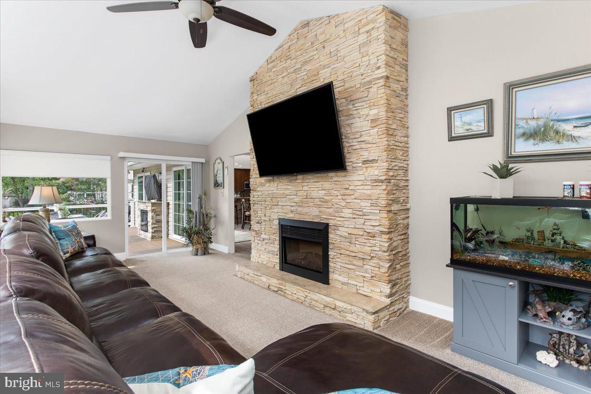 PASADENA, Maryland, 21122, United States, 4 Bedrooms Bedrooms, ,4 BathroomsBathrooms,Residential,For Sale,1979207