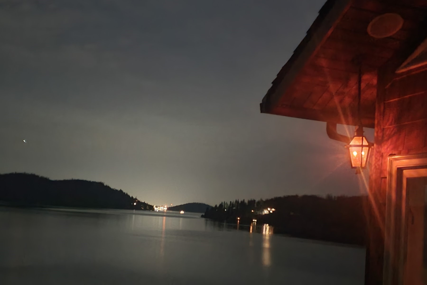  Spectacular Waterfront Custom Craftsman - 物件實景