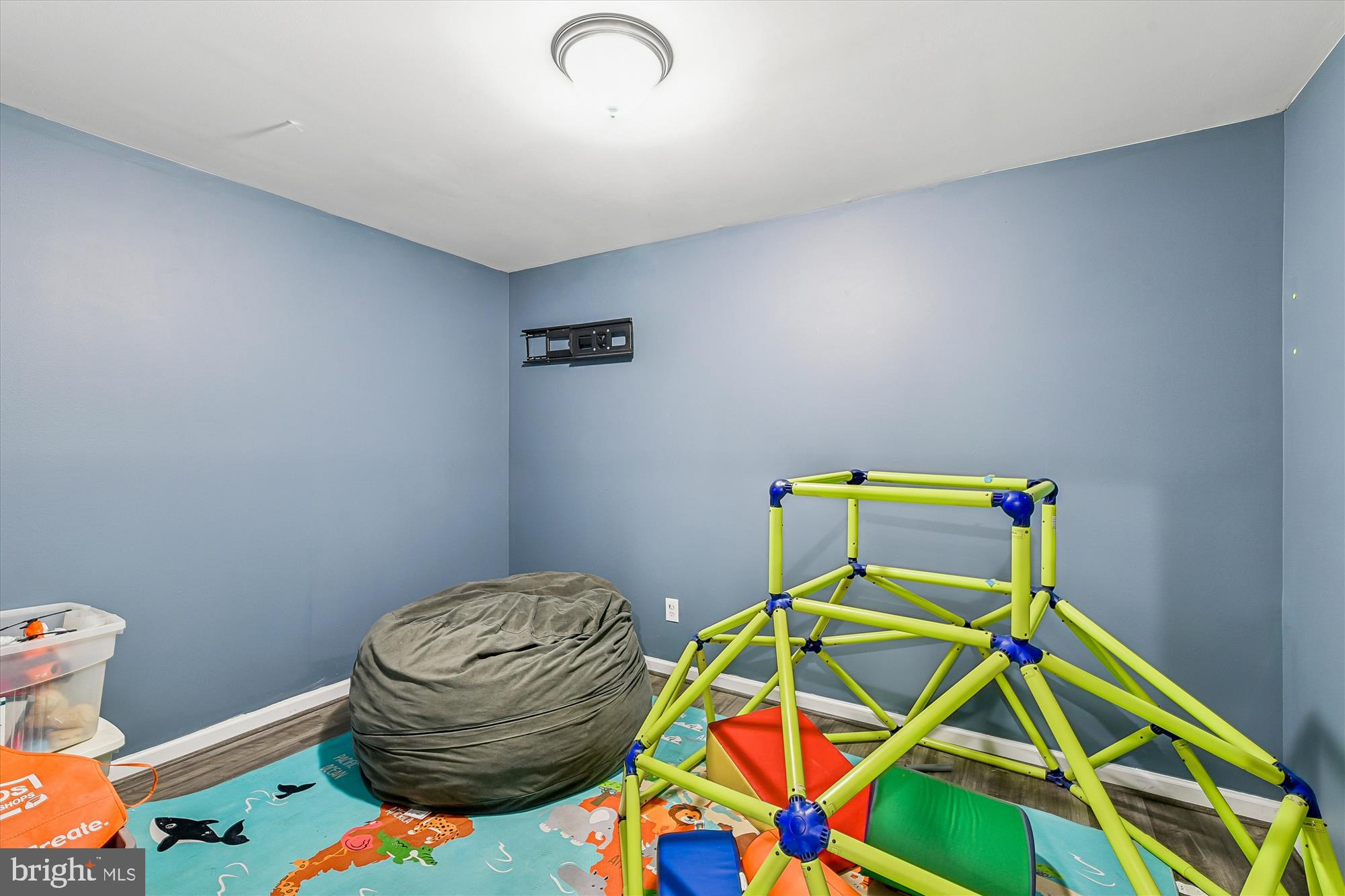 Aberdeen, Maryland, 21001, United States, 6 Bedrooms Bedrooms, ,5 BathroomsBathrooms,Residential,For Sale,1996659