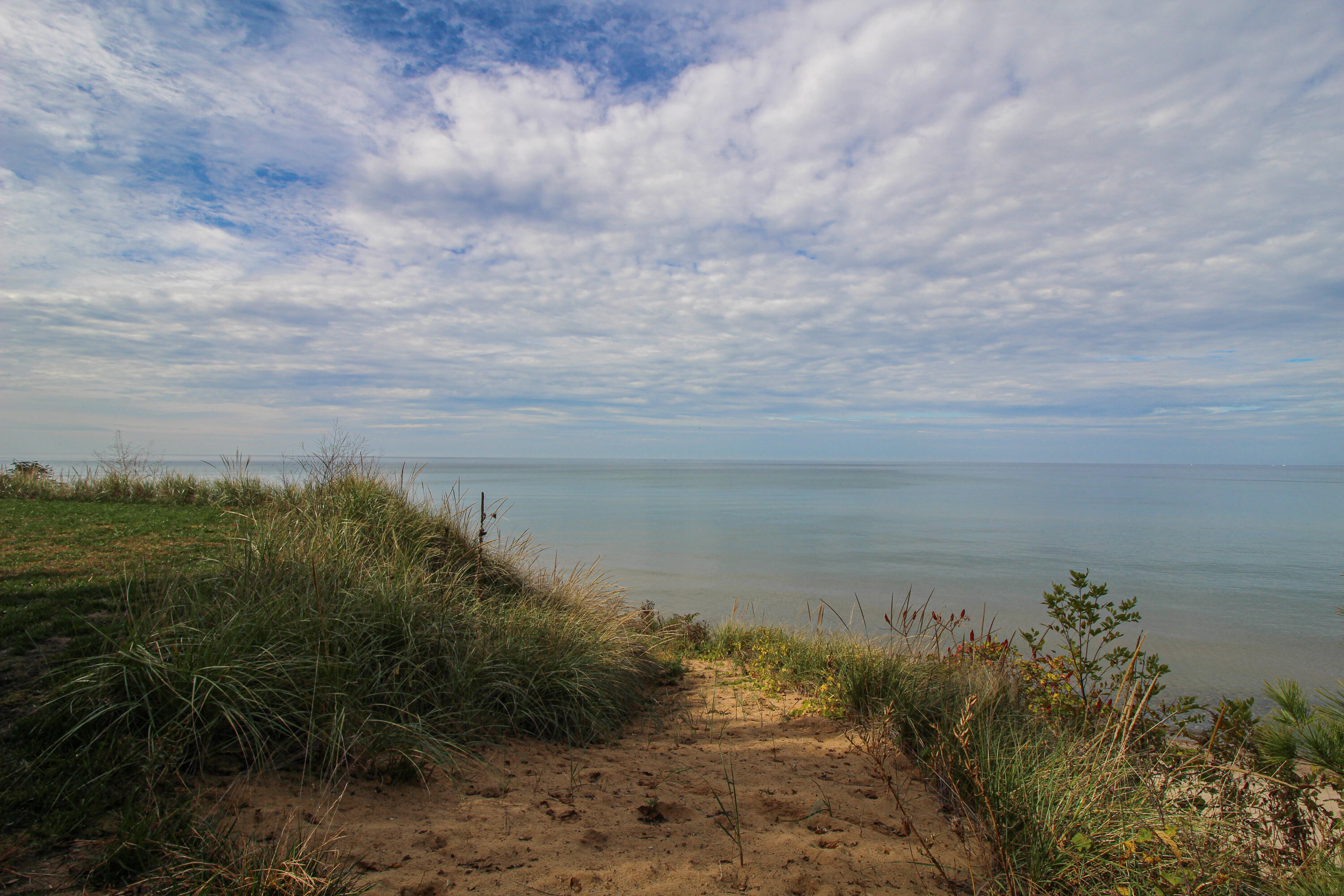 South Haven, Michigan, 49090, United States, 3 Bedrooms Bedrooms, ,4 BathroomsBathrooms,Residential,For Sale,1982825