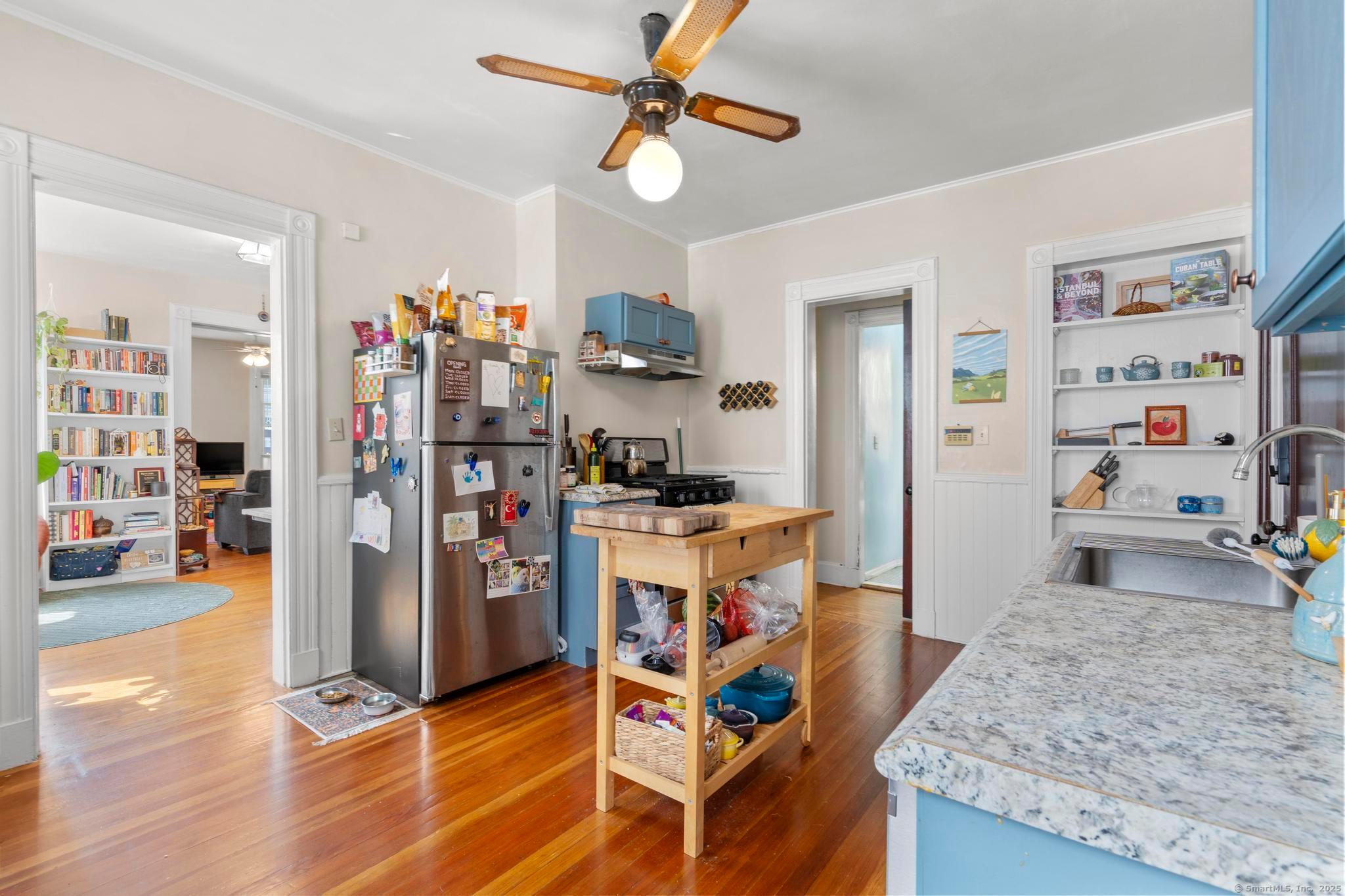 New Haven, Connecticut, 06511, United States, 5 Bedrooms Bedrooms, ,3 BathroomsBathrooms,Residential,For Sale,1930544