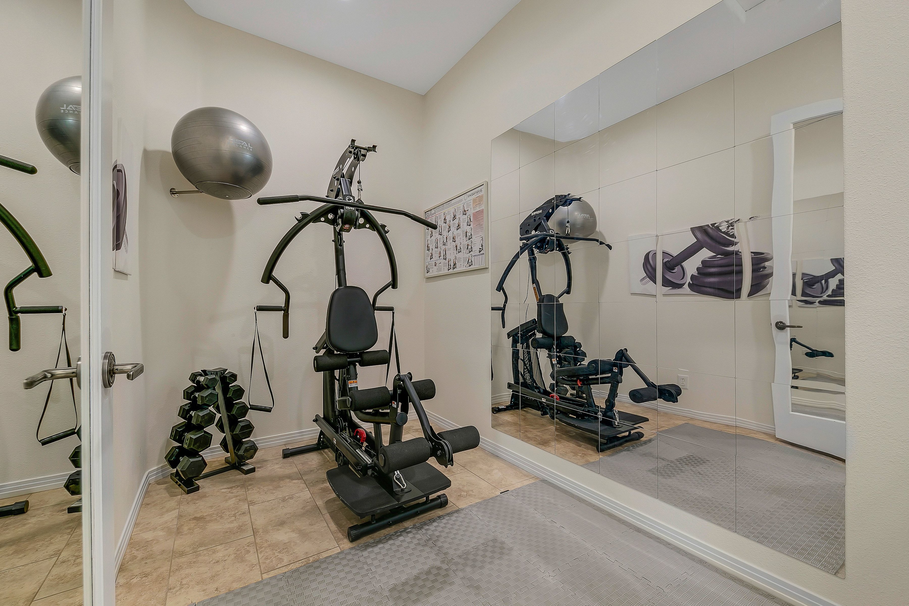  where  luxury meets leverage: own the ultimate income producing retreat - 物件實景