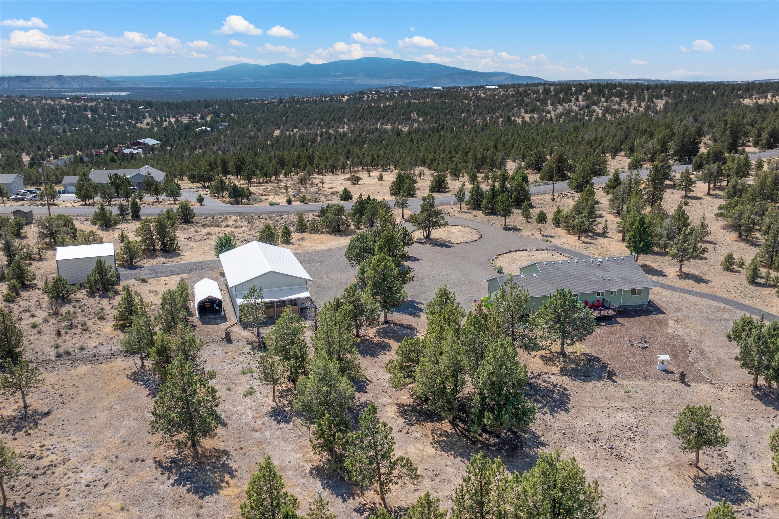 Prineville, Oregon, 97754, United States, 3 Bedrooms Bedrooms, ,2 BathroomsBathrooms,Residential,For Sale,1849917