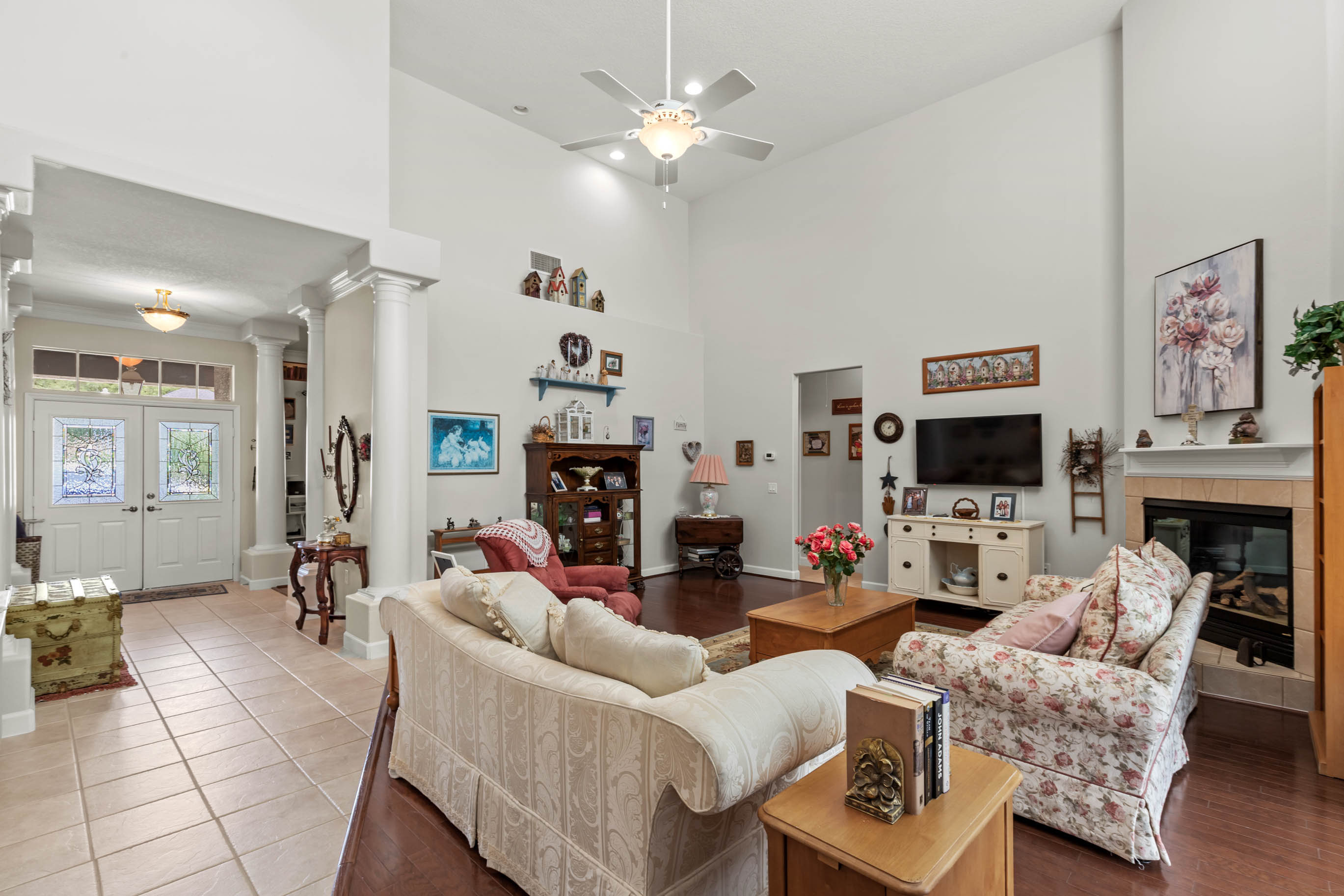 Eustis, Florida, 32736, United States, 3 Bedrooms Bedrooms, ,4 BathroomsBathrooms,Residential,For Sale,2013226