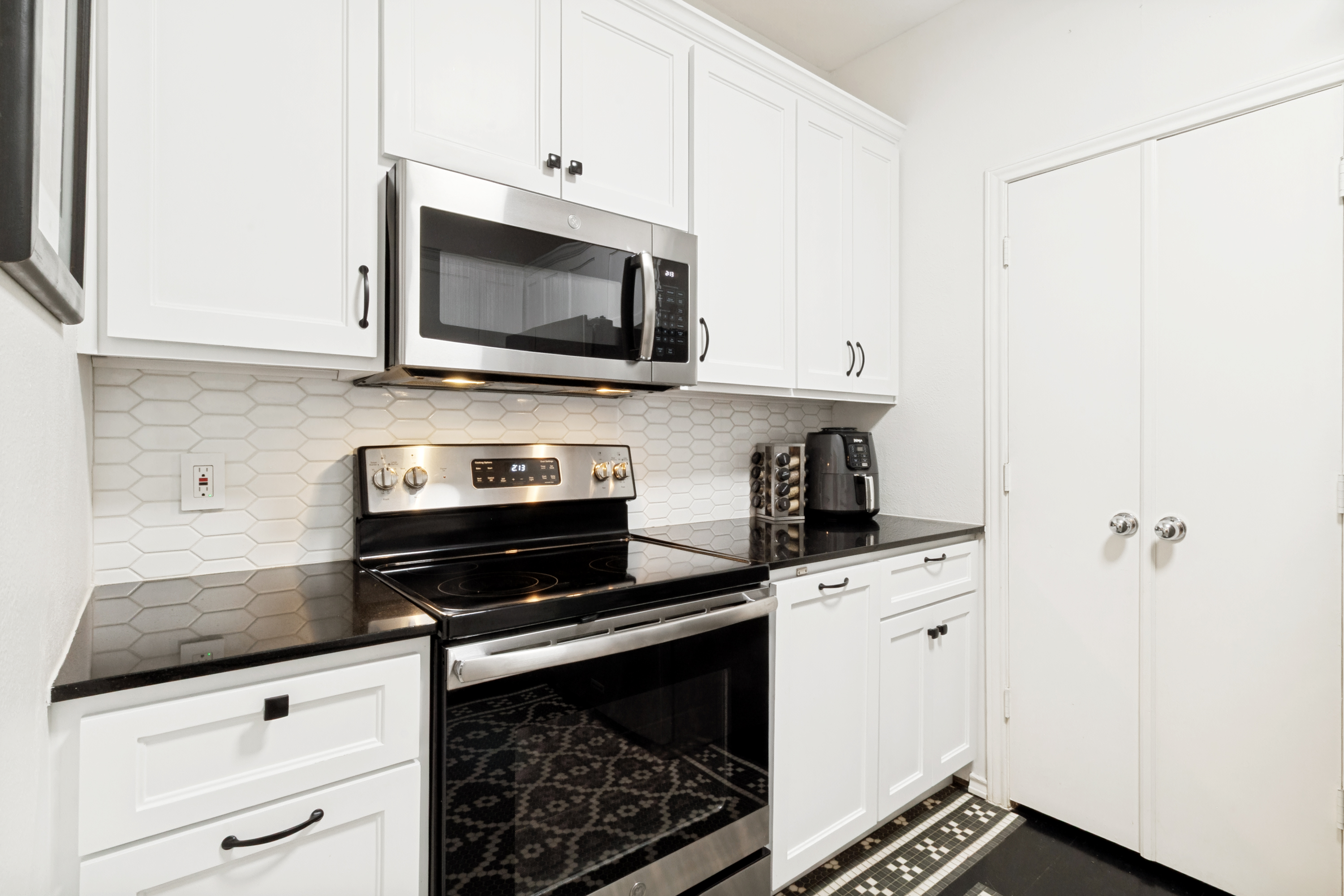  4040 Avondale Avenue #204 - 物件實景