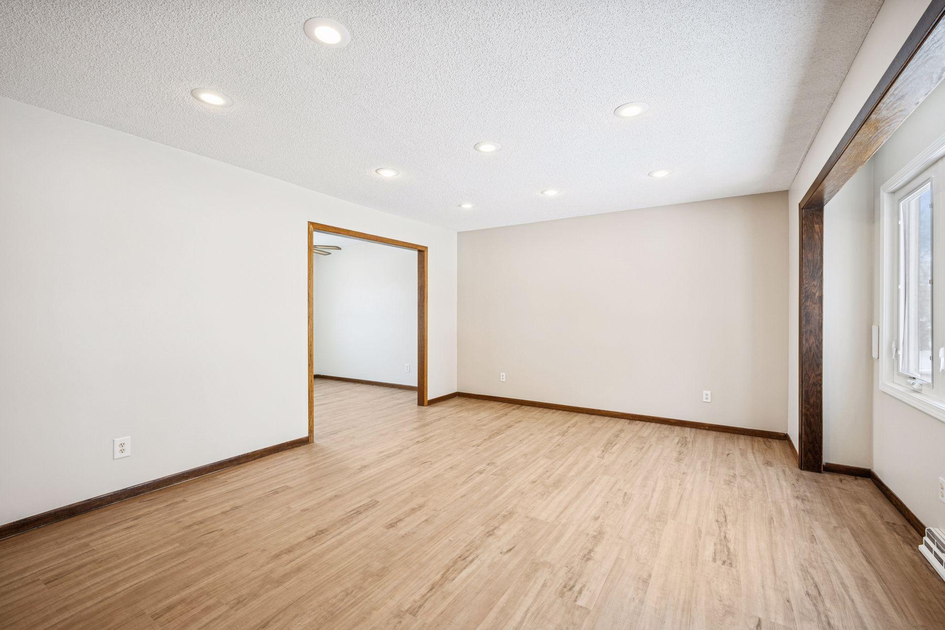 Greenfield, Minnesota, 55357, United States, 3 Bedrooms Bedrooms, ,2 BathroomsBathrooms,Residential,For Sale,2000513