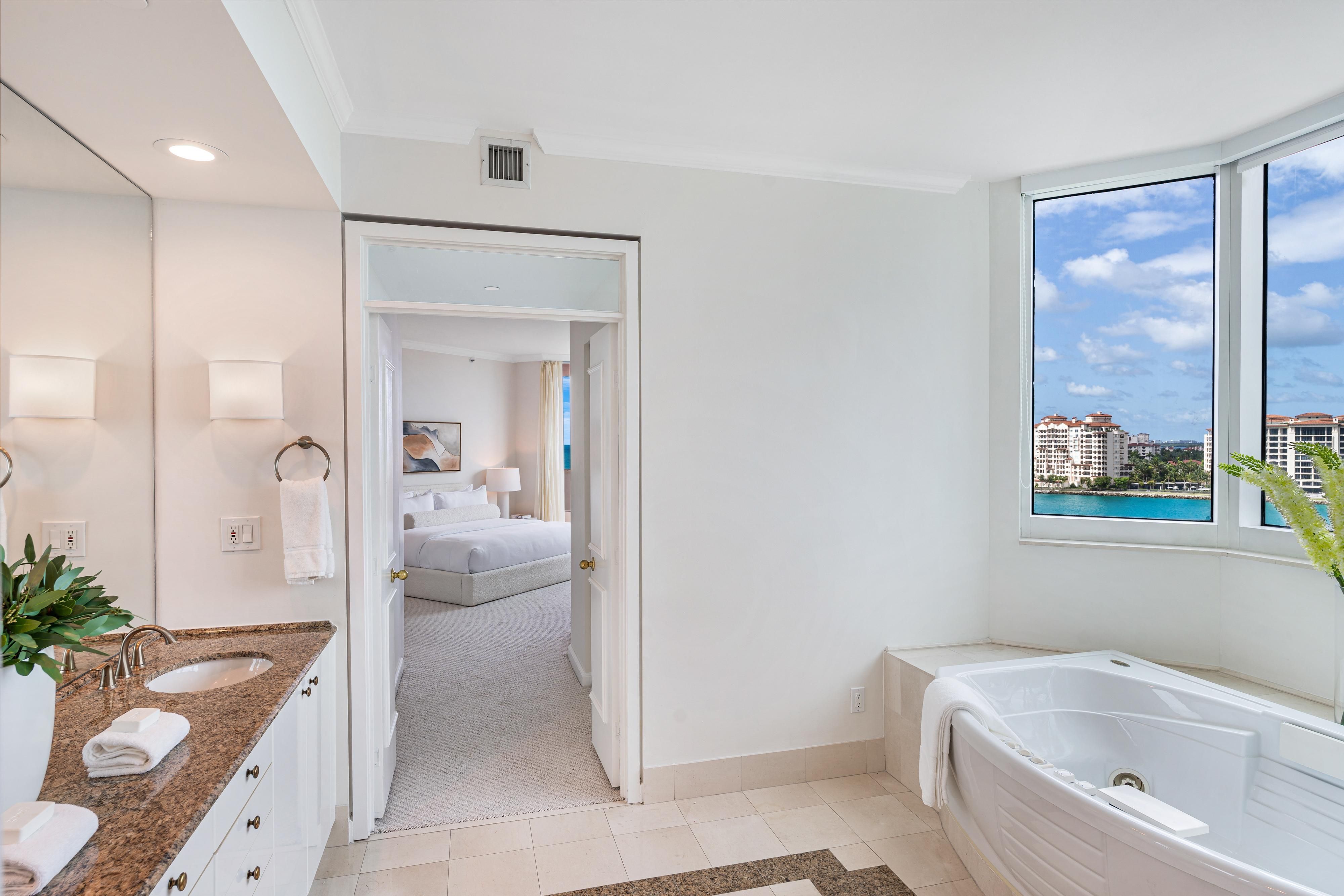  300 South Pointe Drive #1001, Miami Beach, FL 33139 - 物件實景