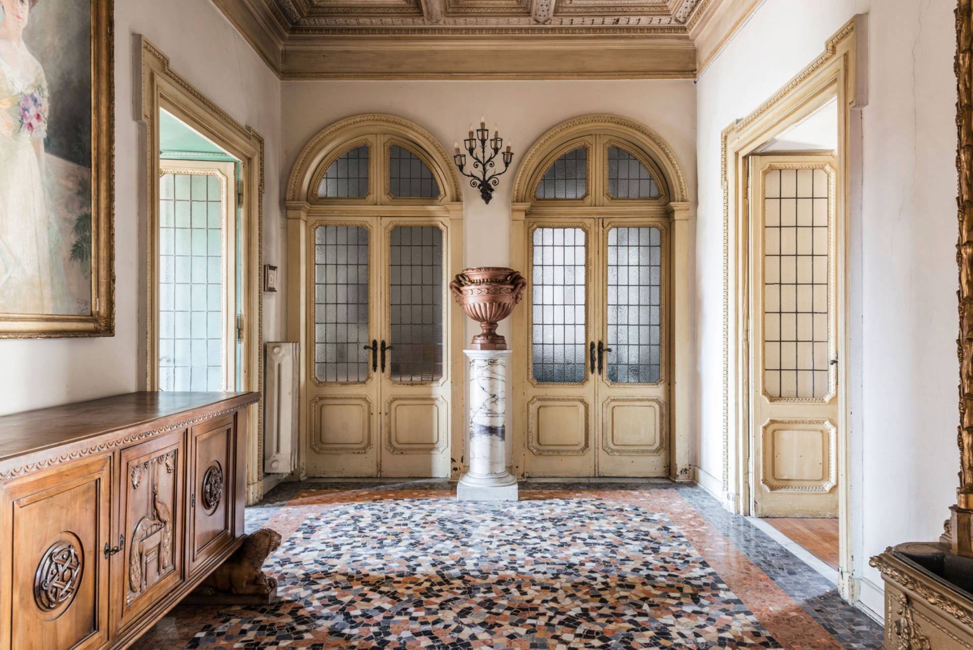 Roma, Roma, 00100, IT, 4 Bedrooms Bedrooms, ,2 BathroomsBathrooms,Residential,For Sale,1987482