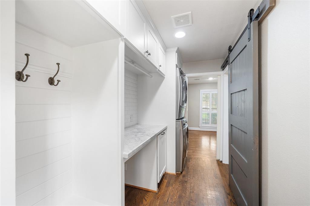 Houston, Texas, 77079, United States, 4 Bedrooms Bedrooms, ,3 BathroomsBathrooms,Residential,For Sale,1856423