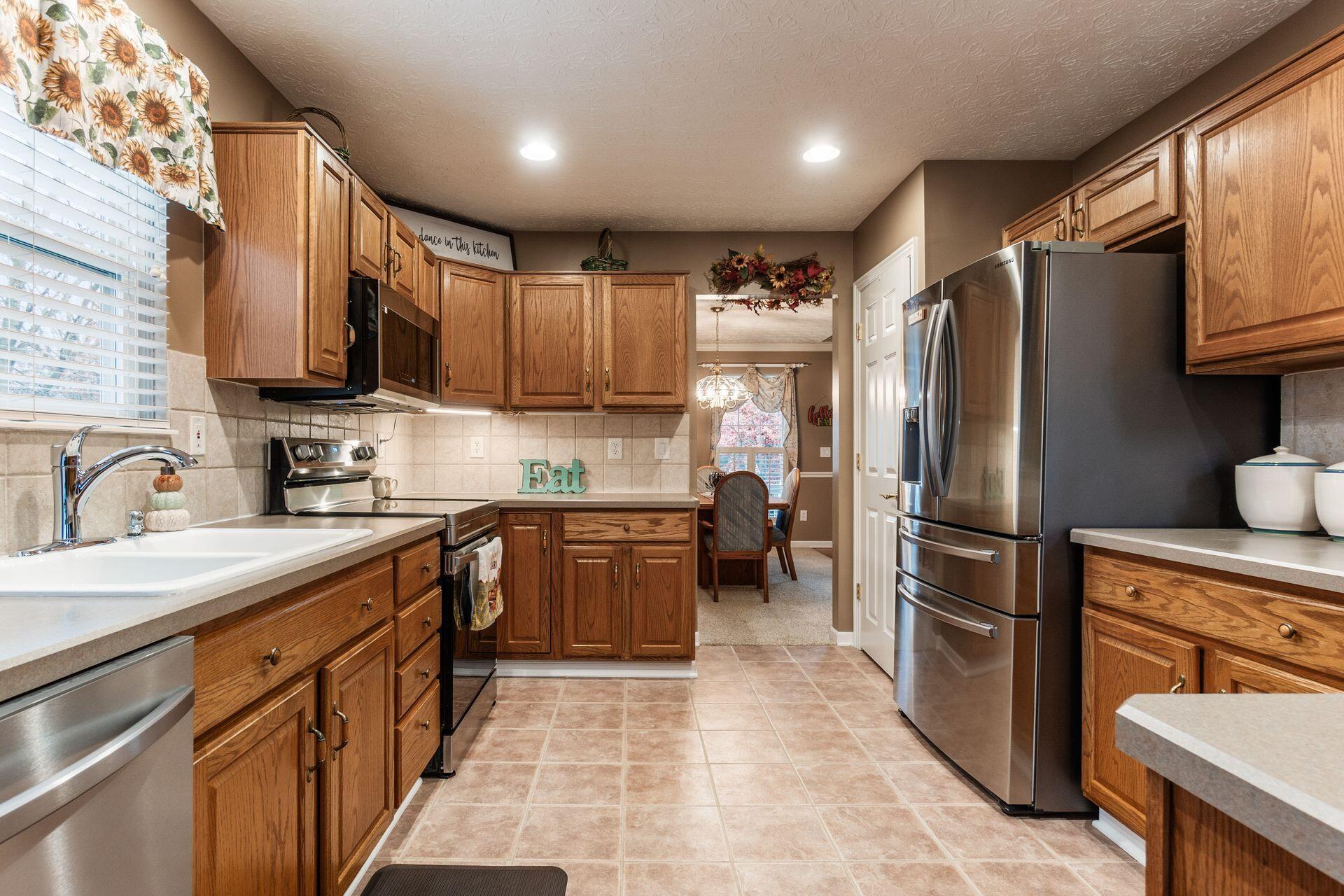 Dublin, Ohio, 43016, United States, 4 Bedrooms Bedrooms, ,4 BathroomsBathrooms,Residential,For Sale,1996840