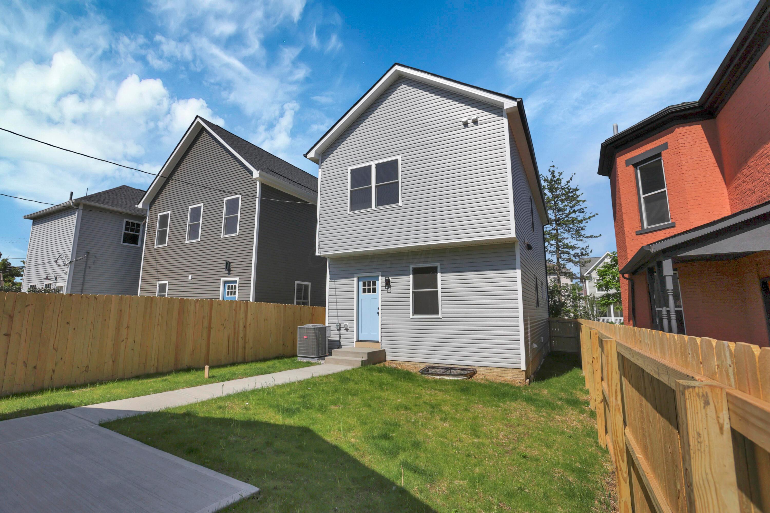 Columbus, Ohio, 43203, United States, 4 Bedrooms Bedrooms, ,4 BathroomsBathrooms,Residential,For Sale,2048035