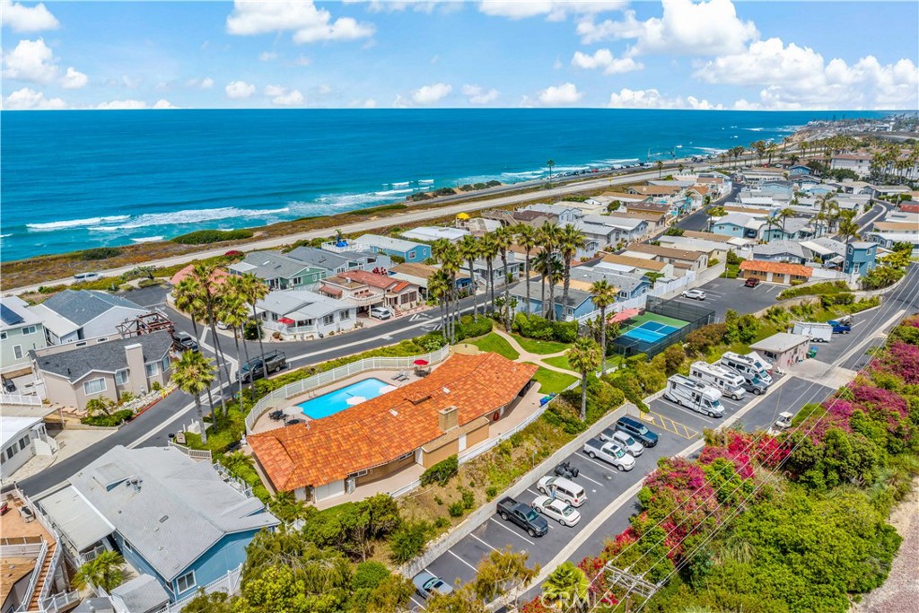 Carlsbad, California, 92011, United States, 2 Bedrooms Bedrooms, ,2 BathroomsBathrooms,Residential,For Sale,1977737