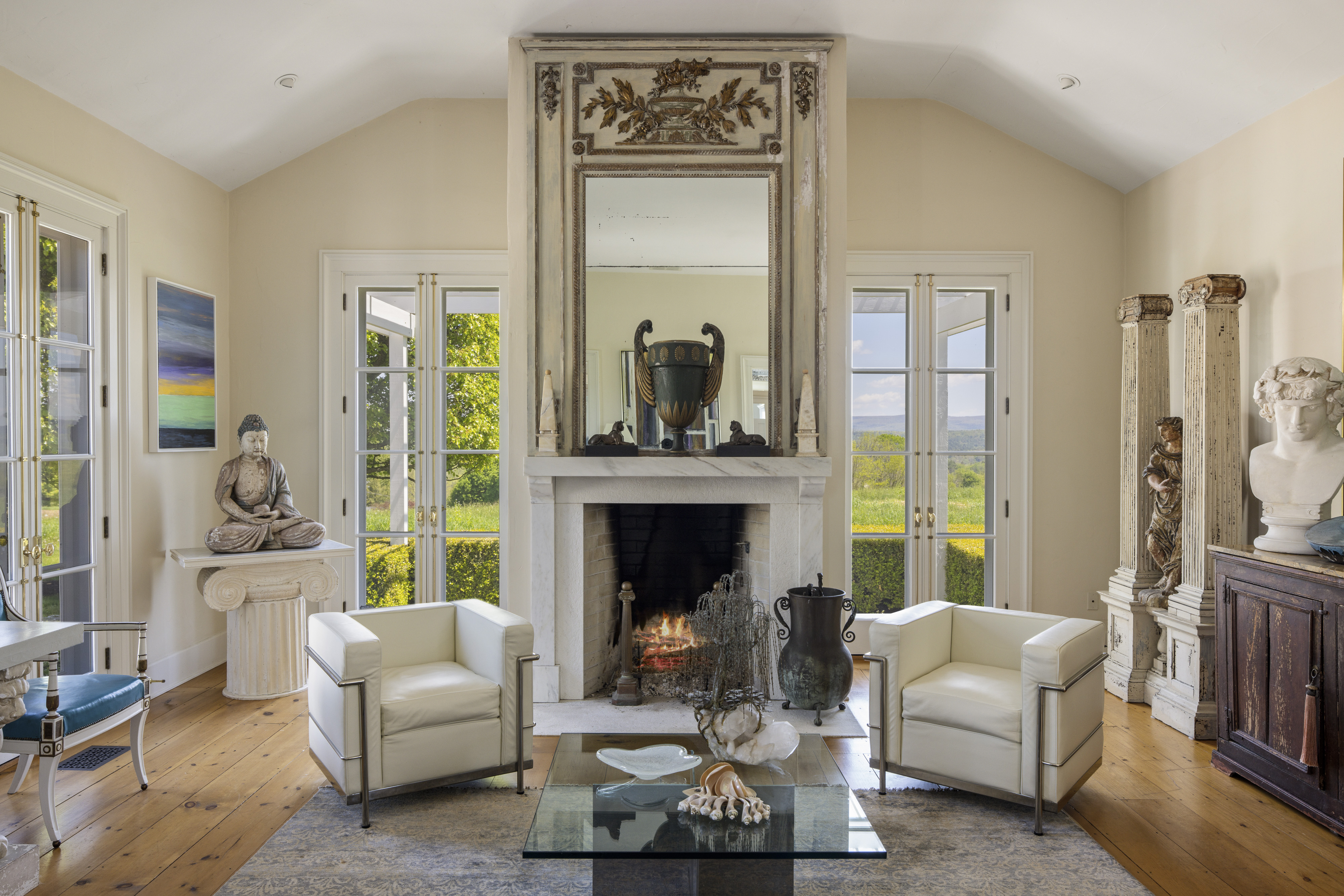  Exquisite Contemporary Neoclassical Villa on Seven Acres with Sweeping Rural Vie - 物件實景