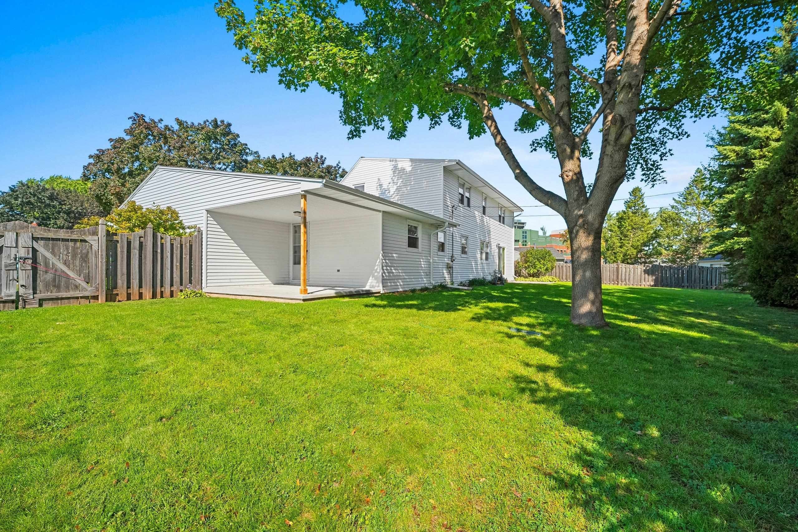 GREEN BAY, Wisconsin, 54304-4417, United States, 4 Bedrooms Bedrooms, ,2 BathroomsBathrooms,Residential,For Sale,1978060