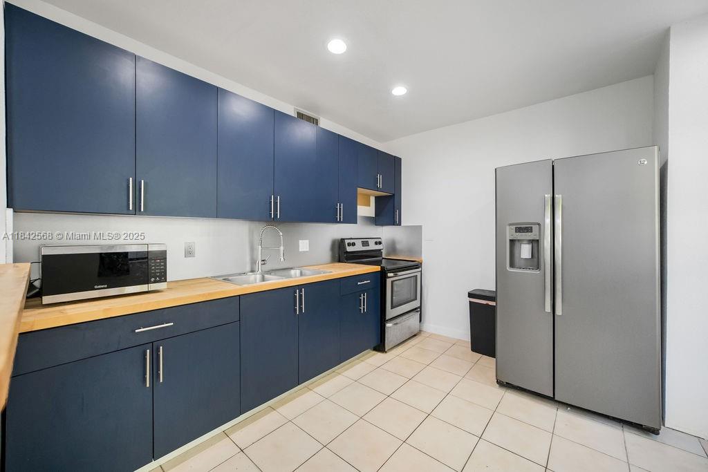 Miami, Florida, 33155, United States, 4 Bedrooms Bedrooms, ,3 BathroomsBathrooms,Residential,For Sale,1897707