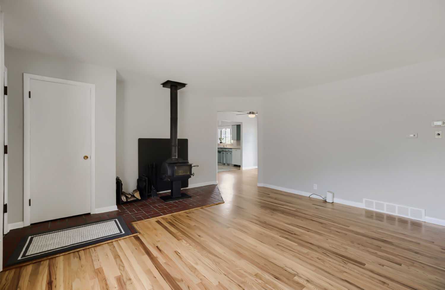 Lakewood, Colorado, 80232, United States, 4 Bedrooms Bedrooms, ,1 BathroomBathrooms,Residential,For Sale,2044778