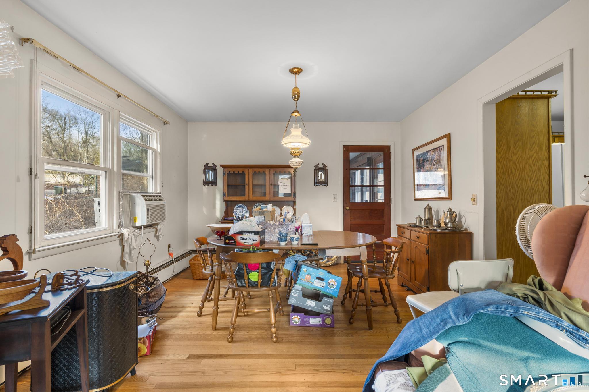 Norwalk, Connecticut, 06851, United States, 3 Bedrooms Bedrooms, ,2 BathroomsBathrooms,Residential,For Sale,2010794