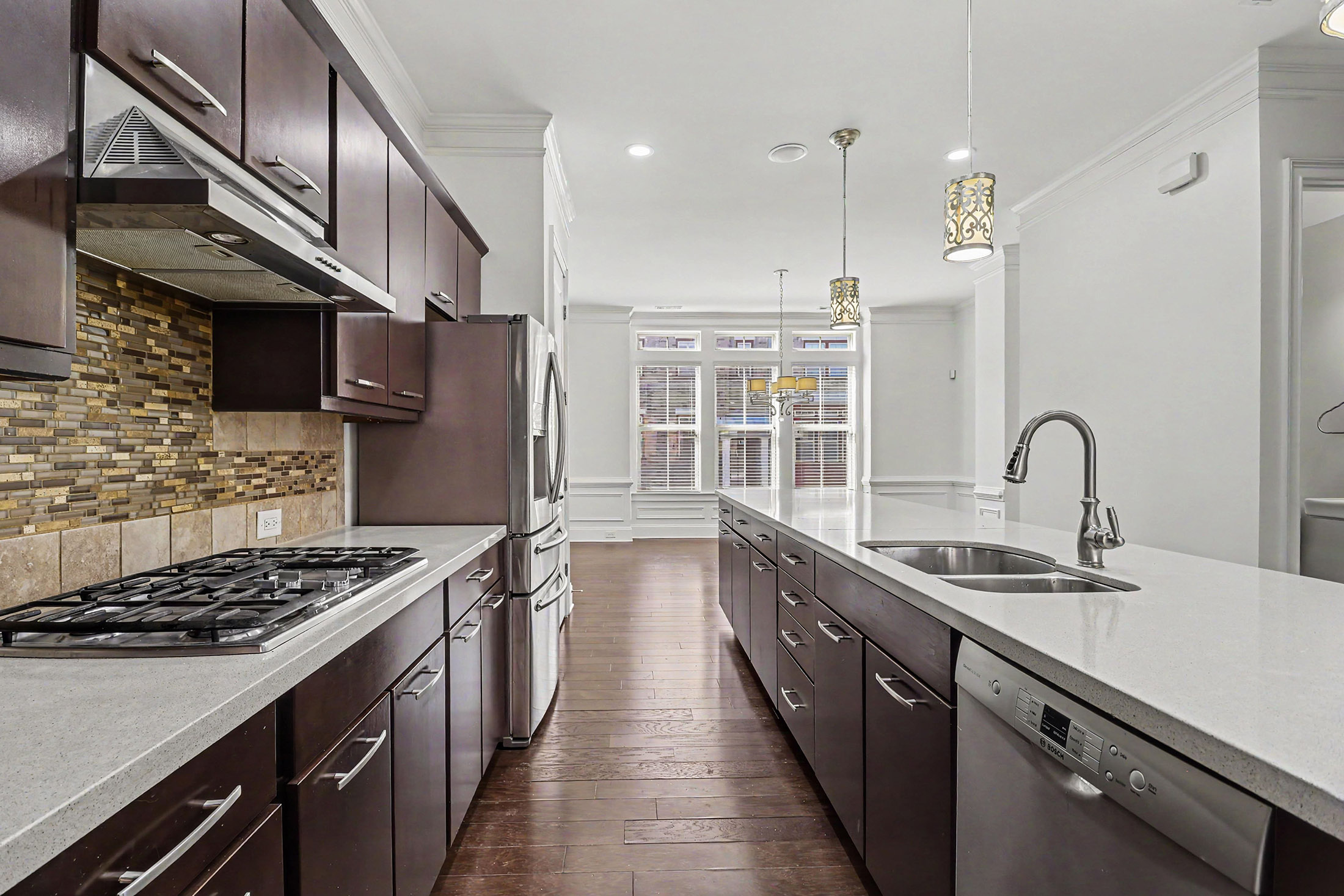 Beautiful Move-in Ready Townhome in the Gated Gramercy Community - 物件實景