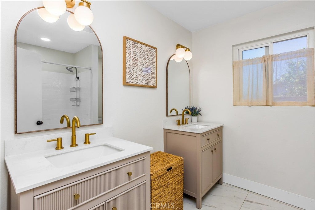 Yucaipa, California, 92399, United States, 7 Bedrooms Bedrooms, ,5 BathroomsBathrooms,Residential,For Sale,1975873