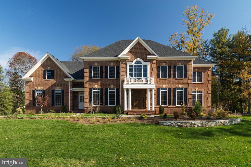 4610 Fairfax Manor Court, Chantilly, Virginia, 20151, United States, 4 Bedrooms Bedrooms, ,6 BathroomsBathrooms,Residential,For Sale,4610 Fairfax Manor Court,1430211