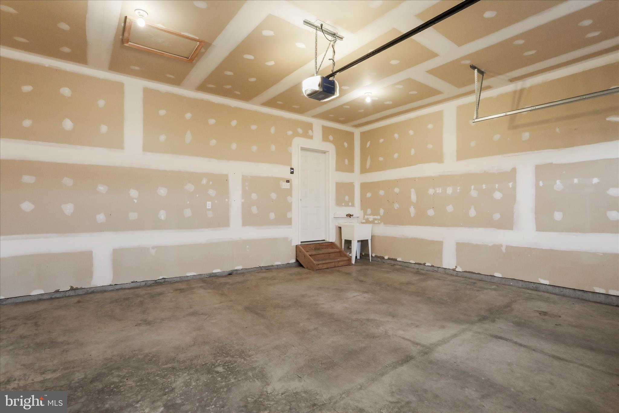 Williamsport, Maryland, 21795, United States, 3 Bedrooms Bedrooms, ,2 BathroomsBathrooms,Residential,For Sale,2005890