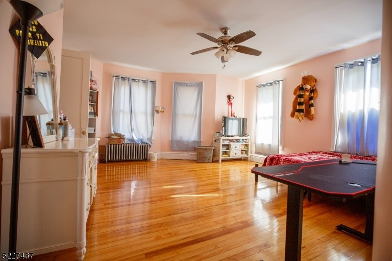 North Plainfield Boro, New Jersey, 07060-4601, United States, 5 Bedrooms Bedrooms, ,4 BathroomsBathrooms,Residential,For Sale,1935146