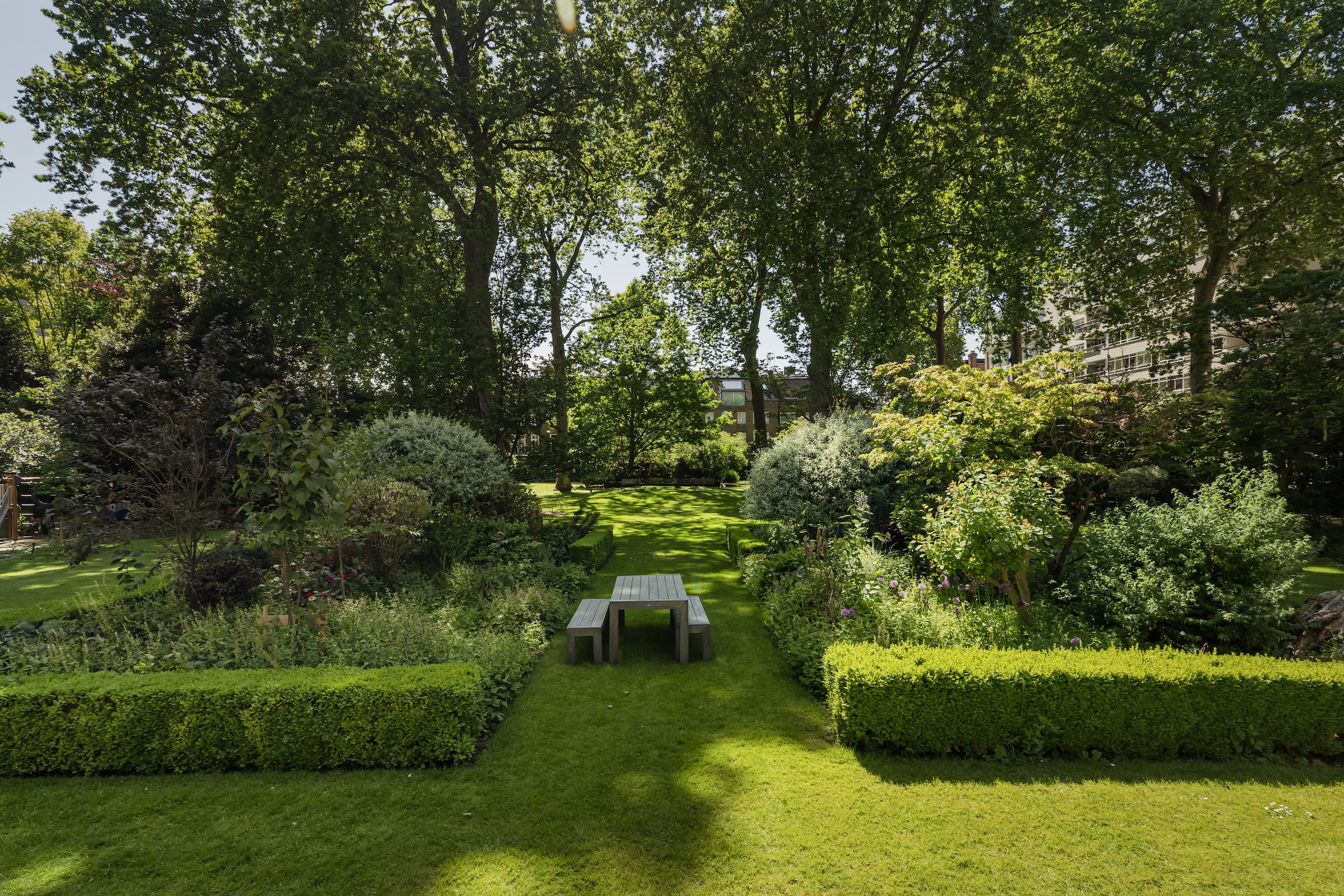  An immaculately finished lateral apartment overlooking Gloucester Square - 物件實景