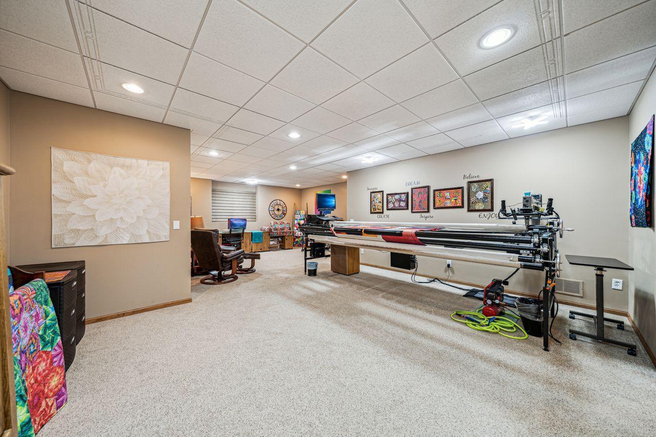 Lakeville, Minnesota, 55044, United States, 4 Bedrooms Bedrooms, ,3 BathroomsBathrooms,Residential,For Sale,1846490